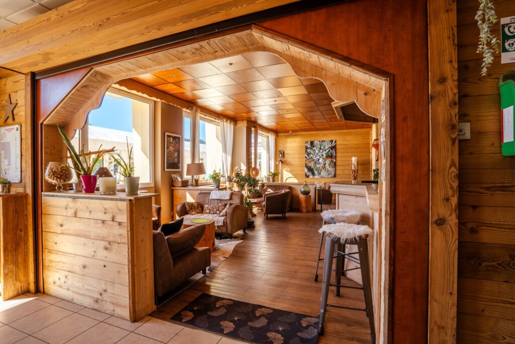 Hall boisé de L'Annexe, chambres esprit chalet face au lac de Gérardmer