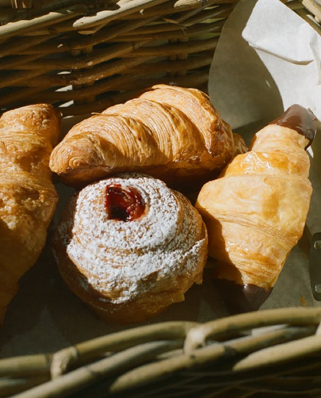 Viennoiseries du petit-déjeuner servi à l'hôtel La Réserve à Gérardmer